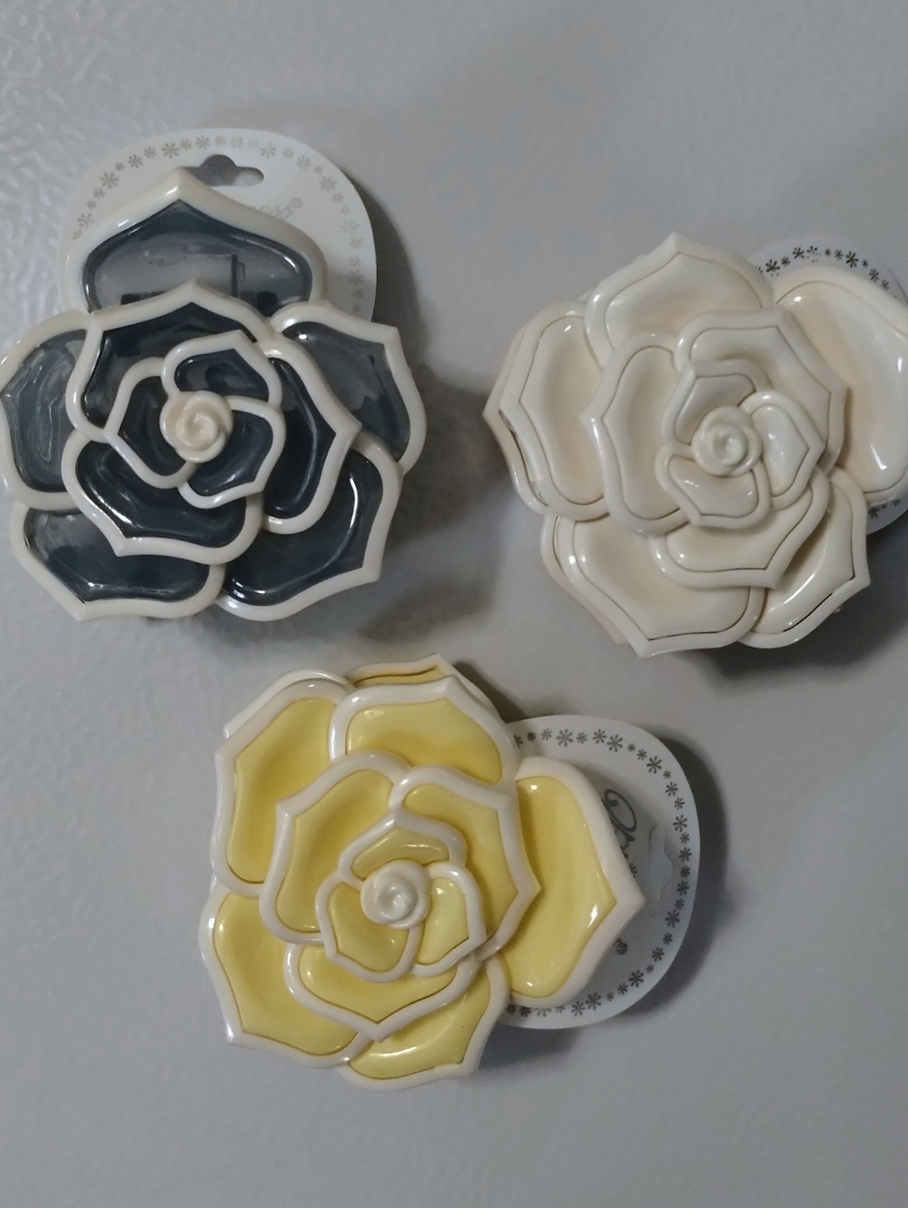 Camellia Hair Clips Set Of 3 - Picture 7 of 16